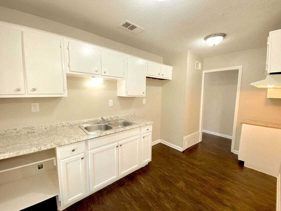 Photo - 3680 Moccasin Cove