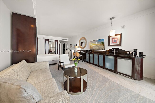 Foto del edificio - 4391 Collins Ave