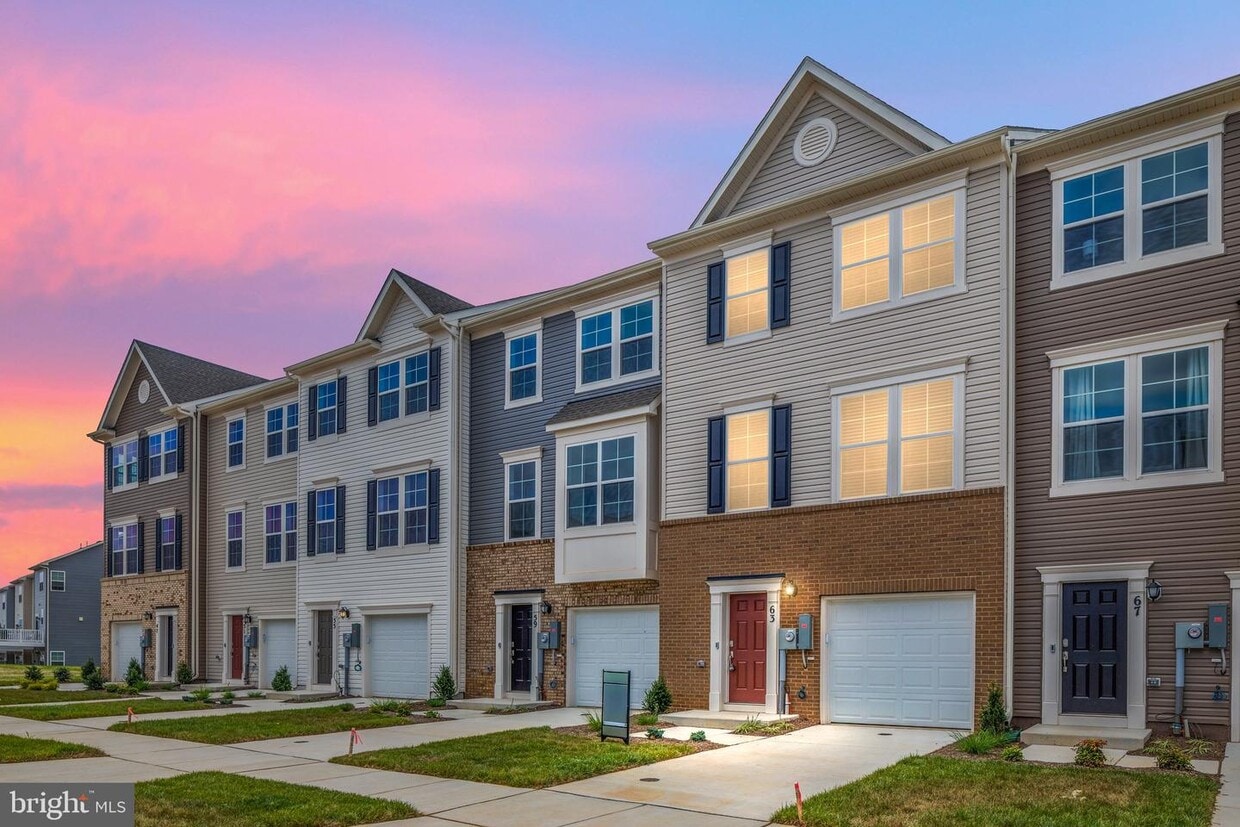 63 ARSBERG Dr, Charles Town, WV 25414 Townhome Rentals in Charles