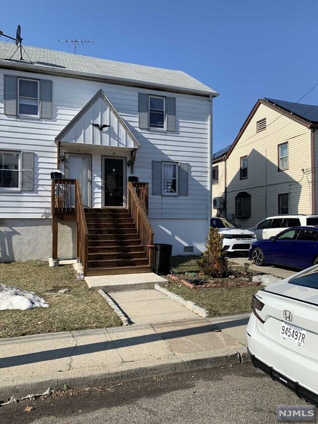 1719 Louis St, Little Ferry, NJ 07643 Townhome Rentals in Little