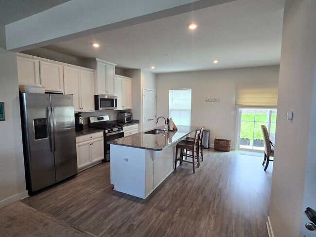 Foto del edificio - 1066 Rosecroft Ln