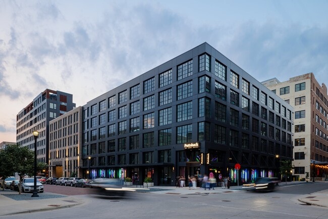 Foto del edificio - The Hall Lofts