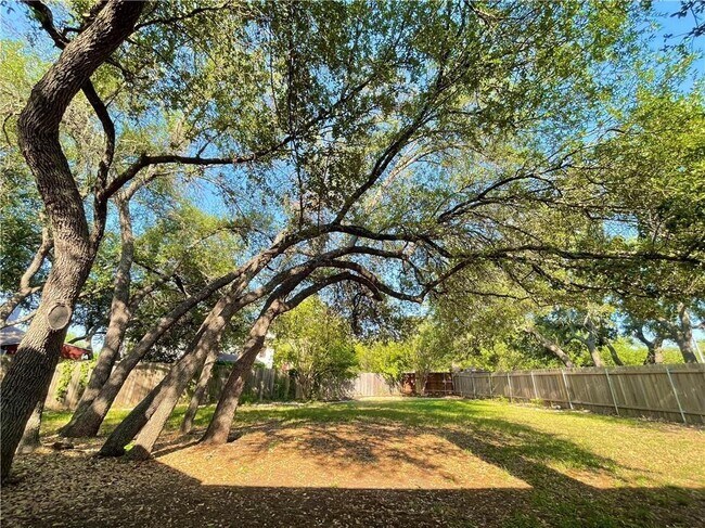 Building Photo - 1804 Warwick Cove