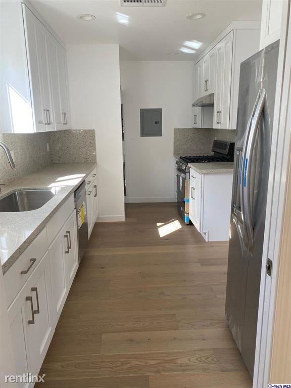 Building Photo - 4 br, 2 bath House - 19423 Archwood St