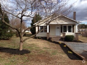 Building Photo - 8490 Dandelion Ln