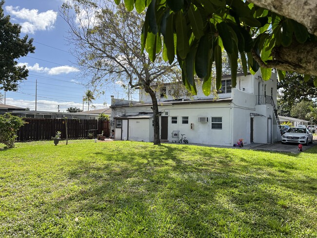 Foto del edificio - Hollywood Multifamily