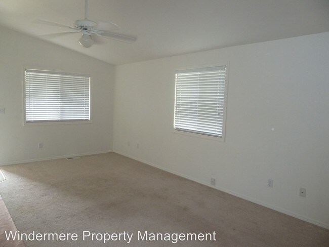Building Photo - 3 br, 2 bath House - 1420 Fruitland Dr