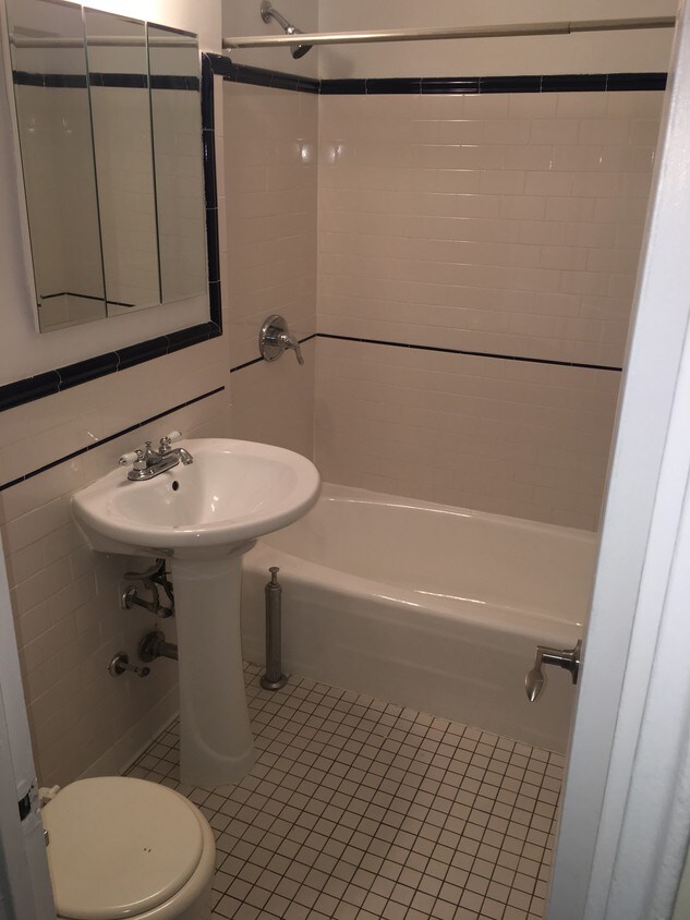 14030 Beech Ave, Queens, NY 11355 14030 Beech Ave Queens, NY