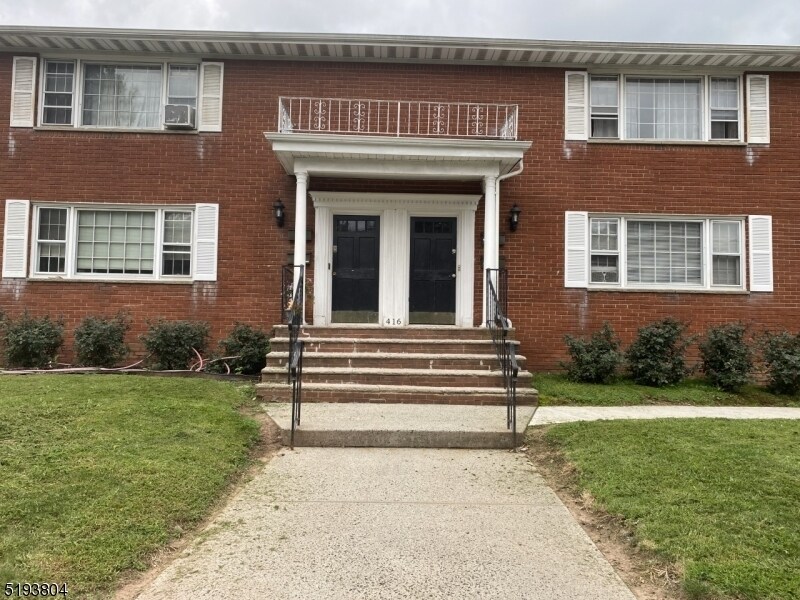 416 Faitoute Ave Unit 1, Roselle Park, NJ 07204 Room for Rent in