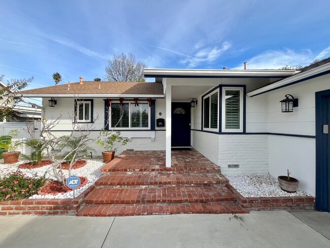 Foto del edificio - 6666 Sedan Ave