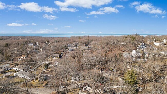 Foto del edificio - 7 Yucca Rd