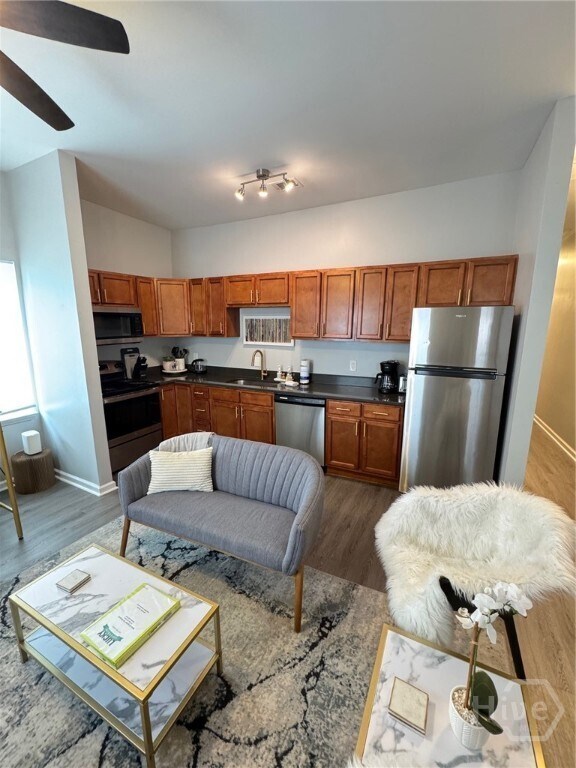Foto del edificio - 321 W 31st St