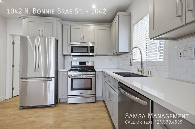 Foto del edificio - 1042 N Bonnie Brae St