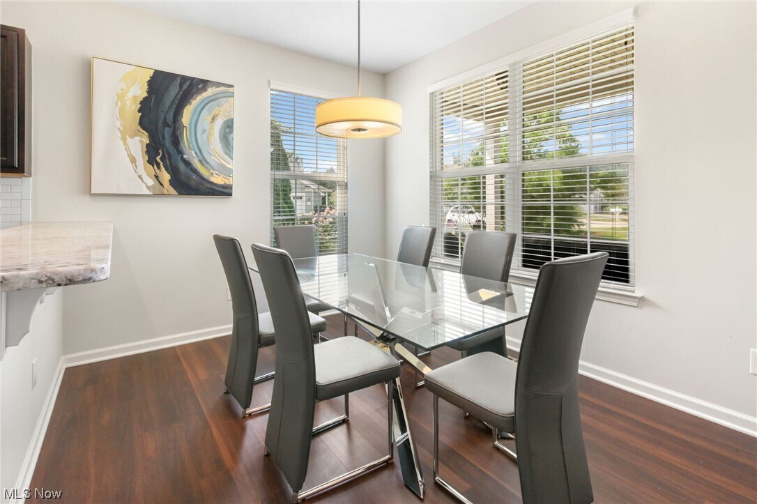 Foto del edificio - 542 Hyannis Port Cir