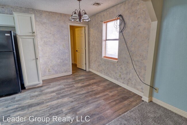 Foto del edificio - 3 br, 1.5 bath House - 617 E Miami