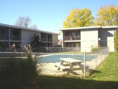 Piscina - 920 S Campbell Ave