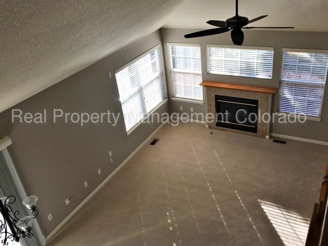 Building Photo - Lovely Townhome in Littleton