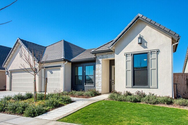 Foto del edificio - 4 br, 3 bath House - 2076 N Preuss Ave