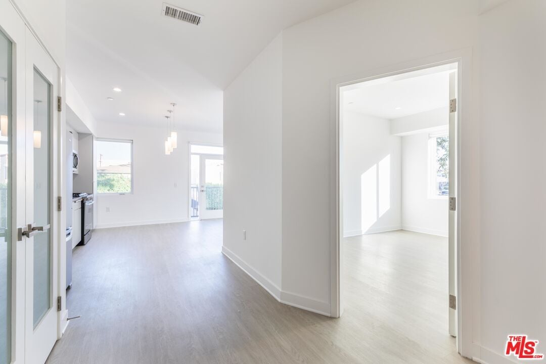 Foto principal - 843 Wilcox Ave