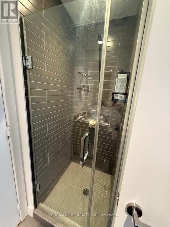 Building Photo - 7 Grenville St