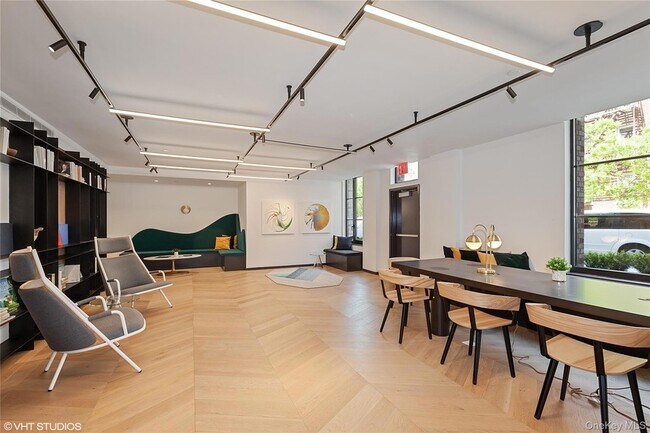 Foto del edificio - 264 Webster Ave