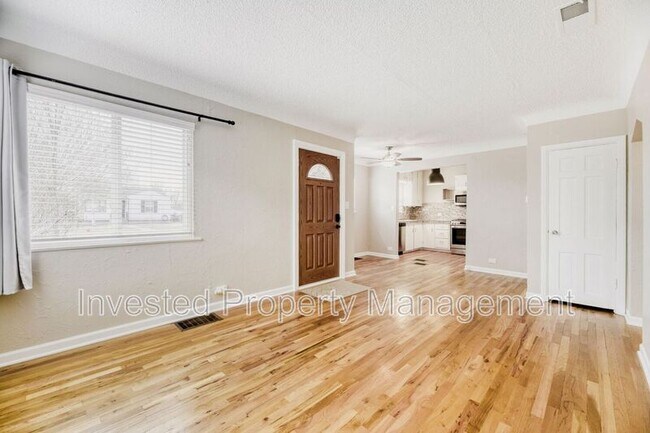 Building Photo - 4670 S Washington St