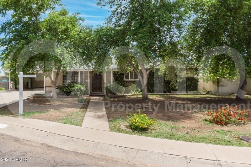 Primary Photo - 2201 W Palo Verde Dr