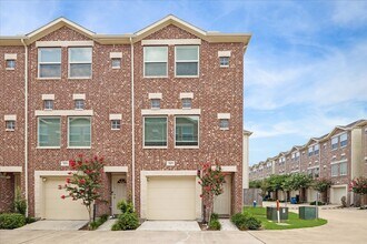 Building Photo - 8705 Bryam St