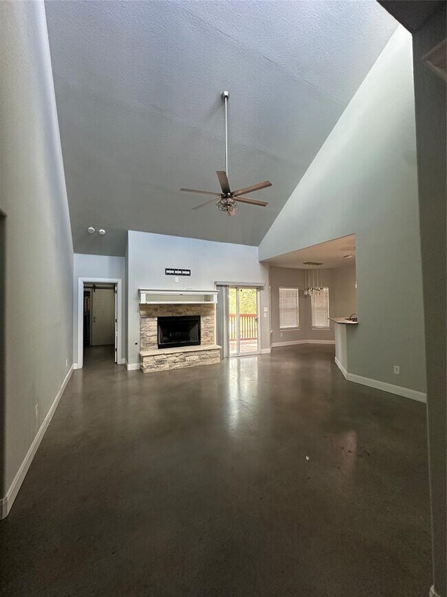 Building Photo - 210 Arbor Hill Way