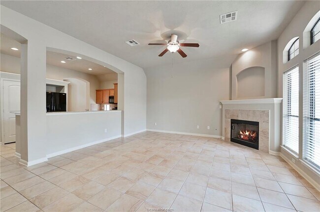Building Photo - 15540 Creek Meadow Blvd N