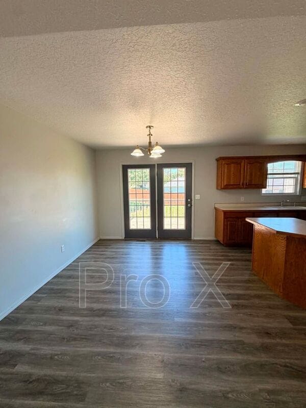 Foto del edificio - 4315 W 27th St