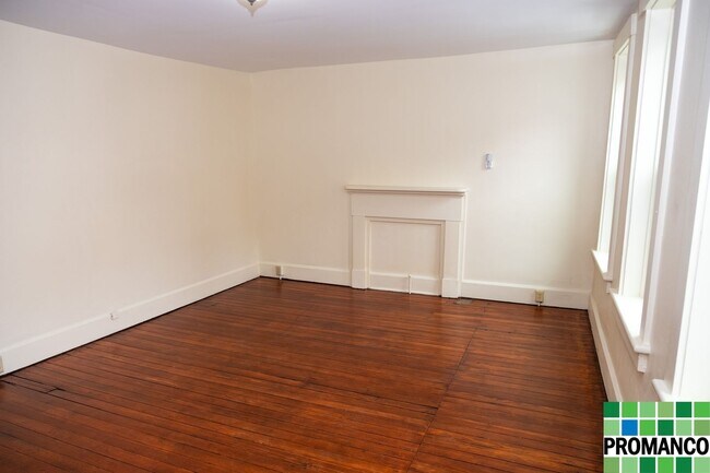 Foto del edificio - Putnam Realty - 114 1/2 Putnam Street