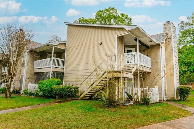 Building Photo - 5608 Cottage Hill Rd