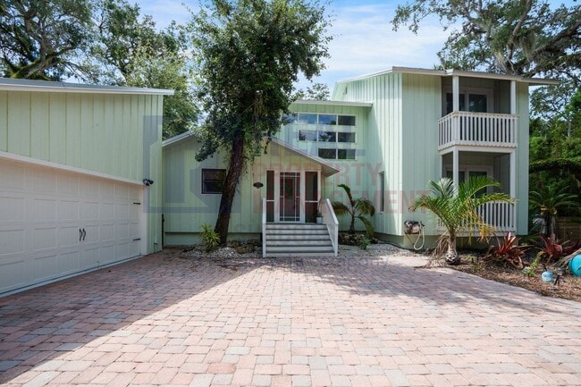 Foto del edificio - 5310 Hidden Harbor Rd
