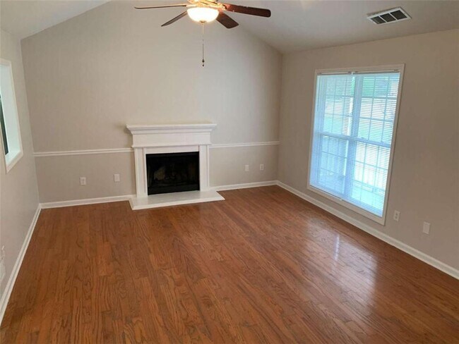 Building Photo - 2711 Winky Bluff