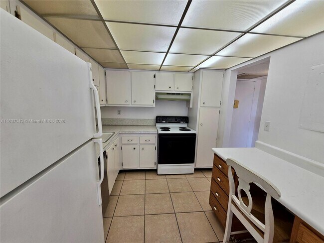 Foto del edificio - 2731 Taft St