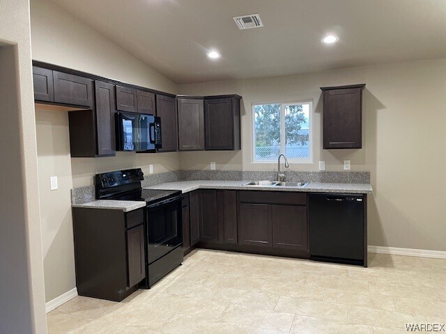 Foto del edificio - 2371 Carver Ave