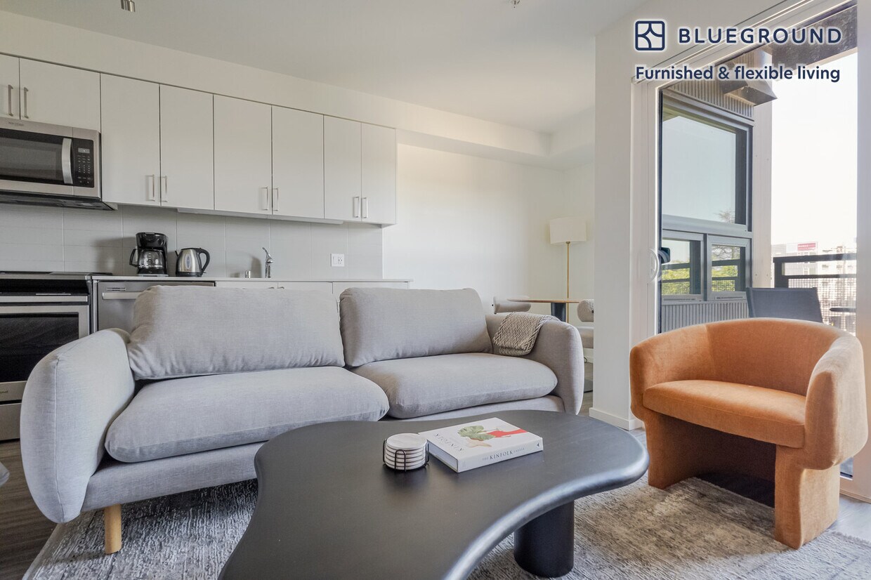 Foto principal - 4609 Union Bay Pl NE