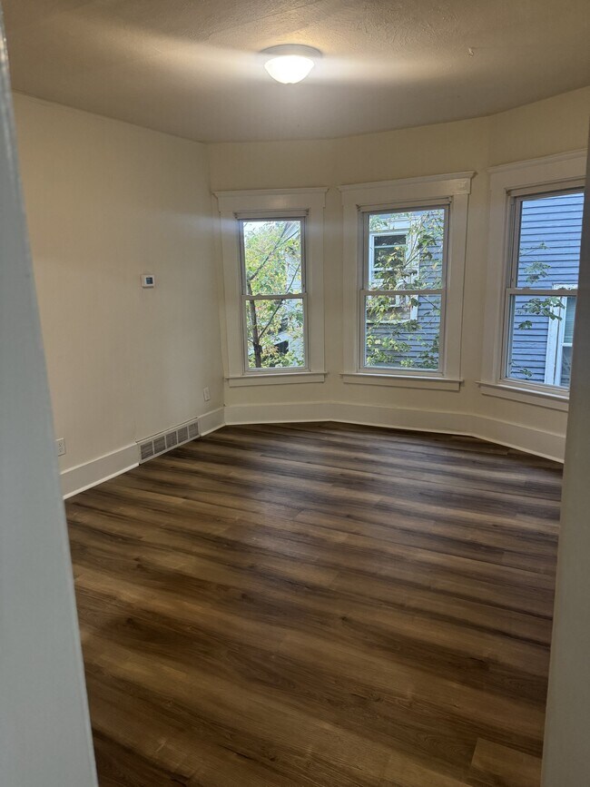 Foto del edificio - 606 Summit Ave