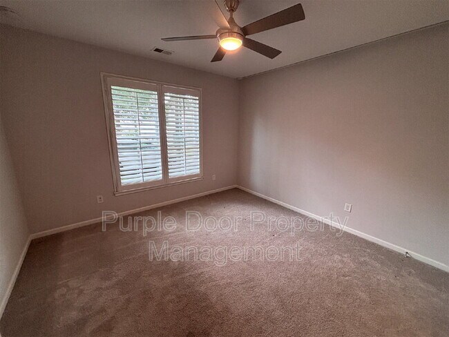 Building Photo - 745 Hamilton Cir SE