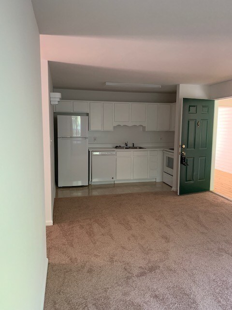 Foto del edificio - 1921 Pine Bough Ln