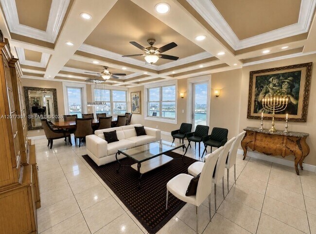 Building Photo - 9511 Collins Ave