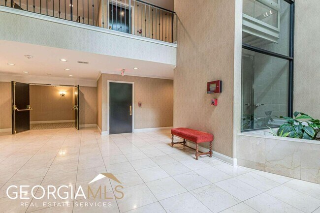 Building Photo - 26305 Plantation Dr NE