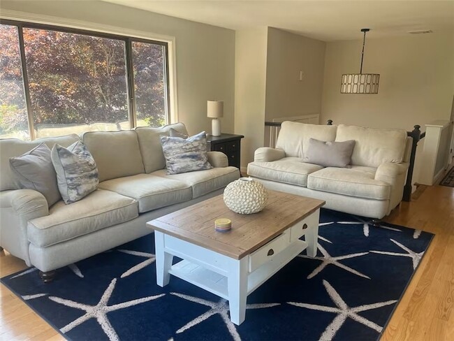 Building Photo - 16 Pleasant View Dr