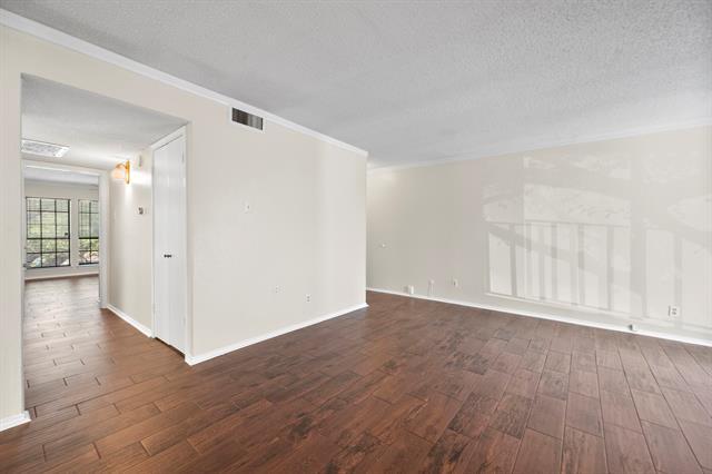 Foto del edificio - 15221 Berry Trail