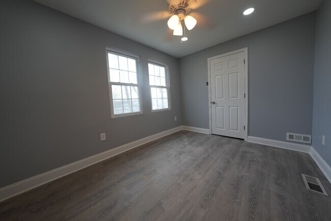 Building Photo - 3 Bedroom 2.5 Bath Home