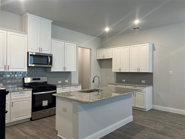 Foto del edificio - 6125 Rilla St