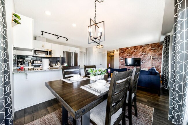 Photo du bâtiment - 390 Windermere Rd NW