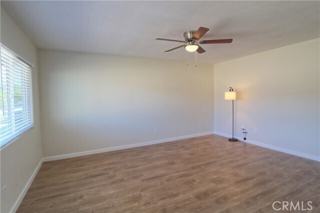 Foto del edificio - 7685 Sterling Ave