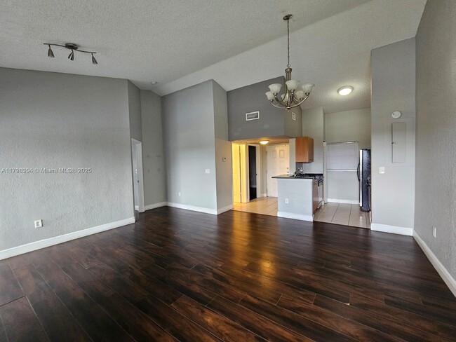 Building Photo - 2861 N Oakland Forest Dr